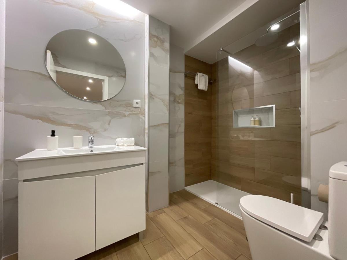 Center • Collection By Perpetual Relax * Braga