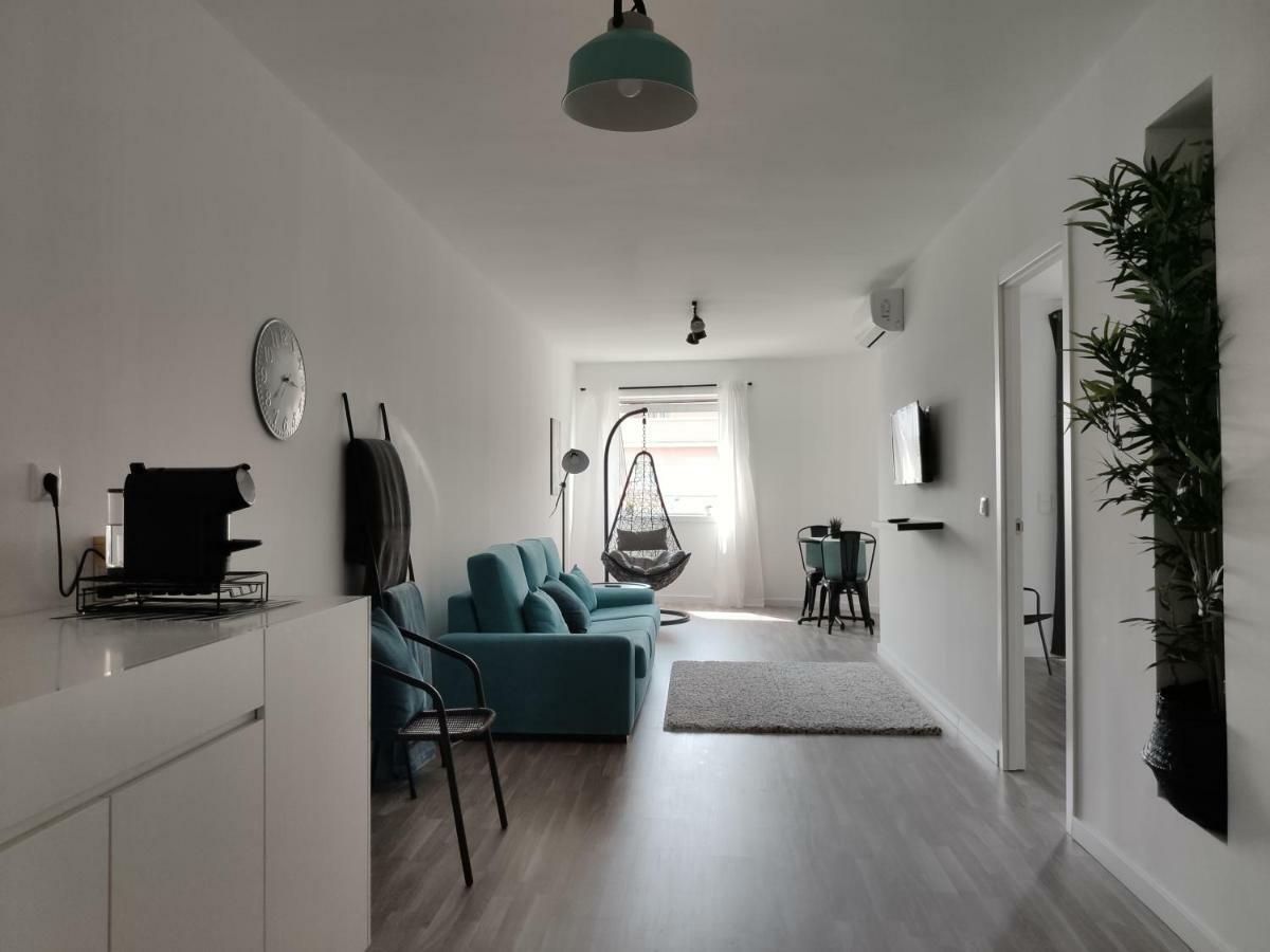 Center • Collection By Perpetual Relax *