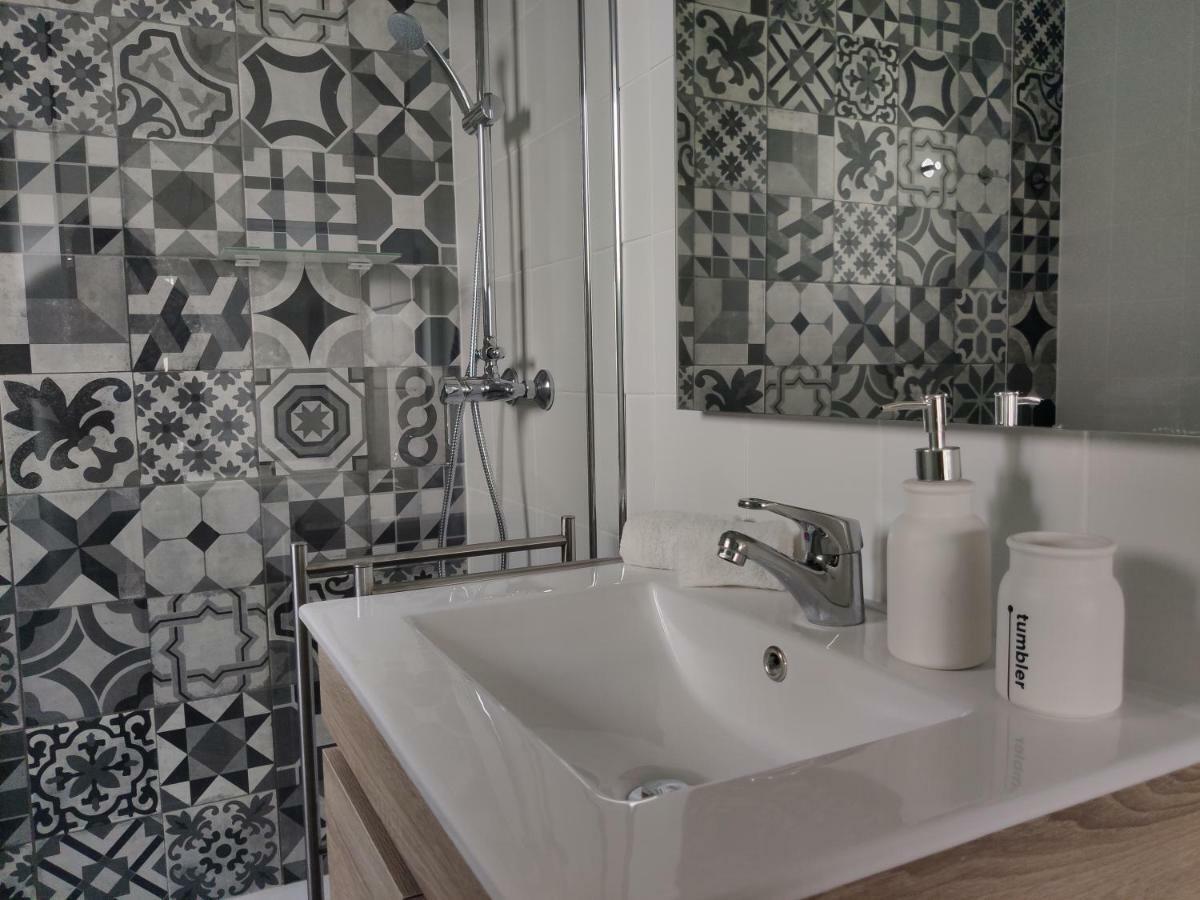 Center • Collection By Perpetual Relax * Braga