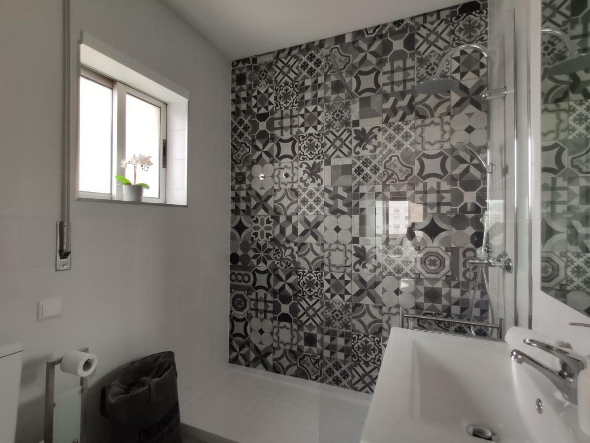 Center • Collection By Perpetual Relax * Braga
