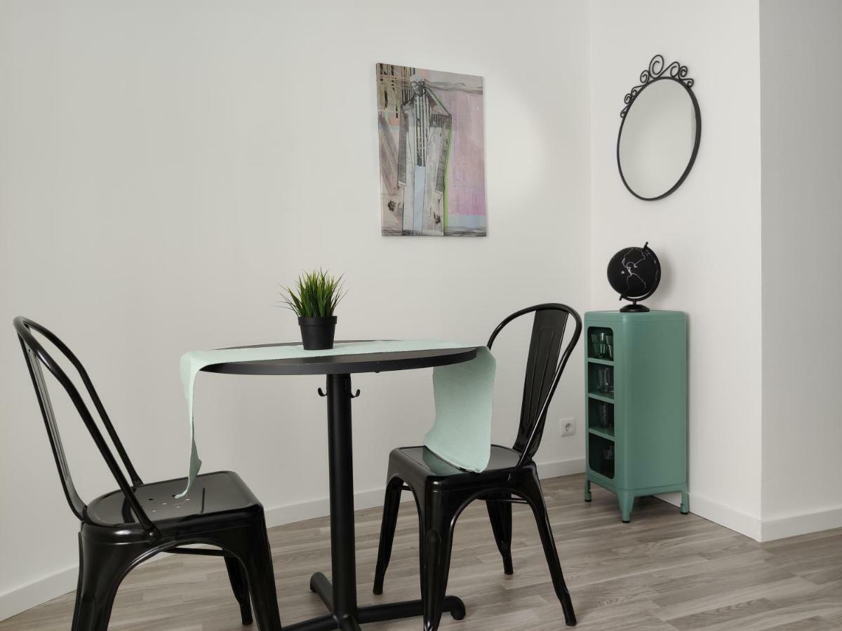 Center • Collection By Perpetual Relax Braga